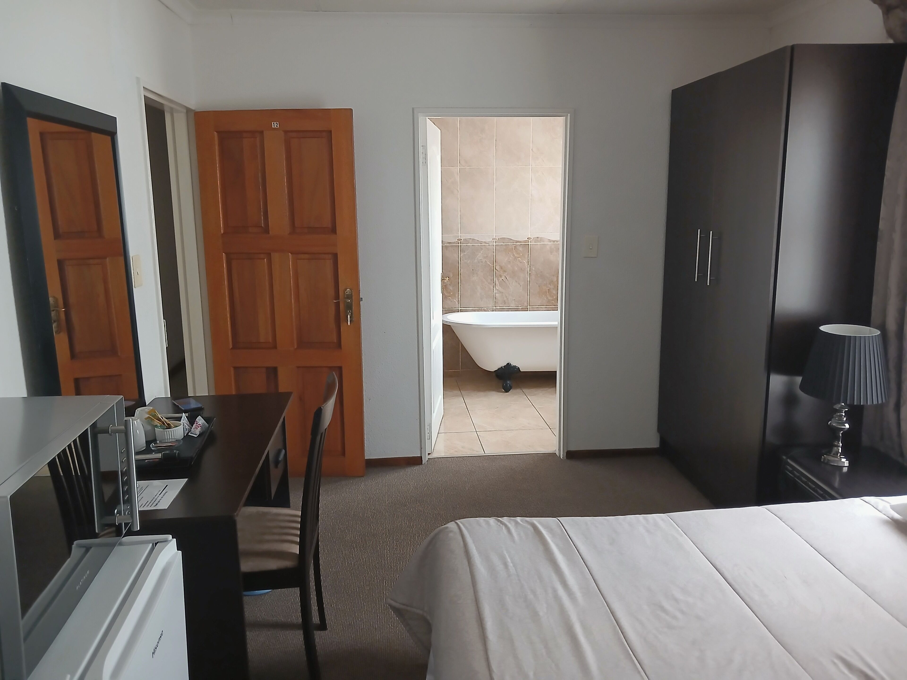 Family Triple Room | Desk, iron/ironing board, free WiFi