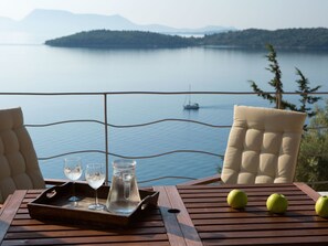 Outdoor dining - Ferienvilla für bis zu 4 Personen by Interhome (Aj. Nikitas)