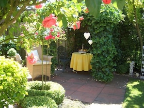 Outdoor dining - Nichtraucherferienwohnung mit Fahrradnutzung by Interhome (Zetel)