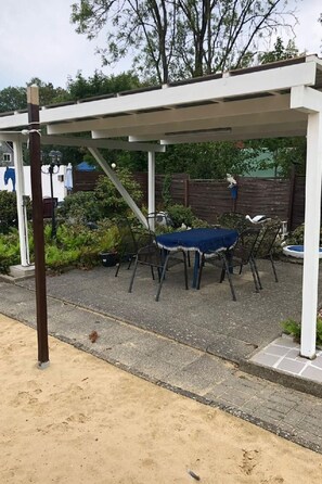 Outdoor dining - Appartement mit gemeinschaftlichem Pool by Interhome (Bülkau)