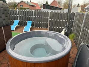 Outdoor spa tub - Appartement mit gemeinschaftlichem Pool by Interhome (Bülkau)