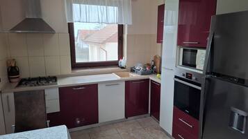 Kamar, beberapa kamar, Boleh Merokok, balkon | Interior