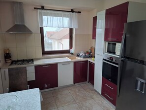 Room, Multiple Bedrooms, Smoking, Balcony | Interior - Room-b&b Granada - Something Special in (Covasna)