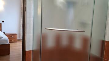 Room, Multiple Bedrooms, Smoking, Balcony | Bathroom