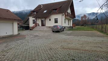 واجهة المنشأة