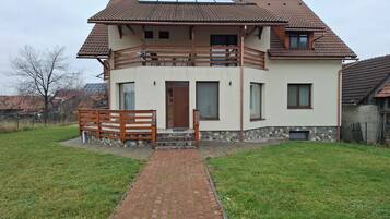 Zimmer, Mehrere Schlafzimmer, Raucher, Balkon | Aussenbereich