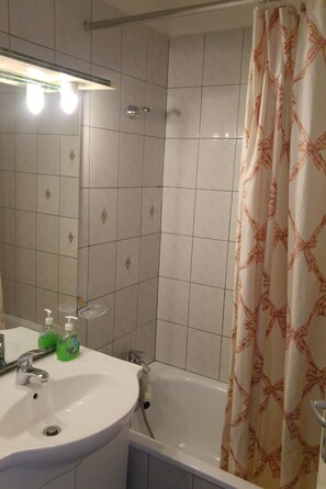 Bathroom - Elisabeth by Interhome (Balatonföldvár)