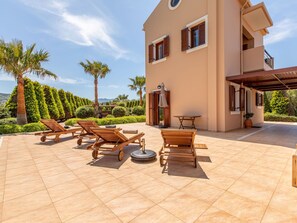 Terrace/patio - Cold Crest Haus by Interhome (Kissamos Kriti)