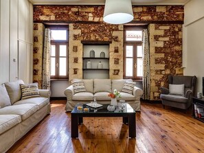 TV, fireplace, DVD player - Venezianisches Haus by Interhome (Chania)