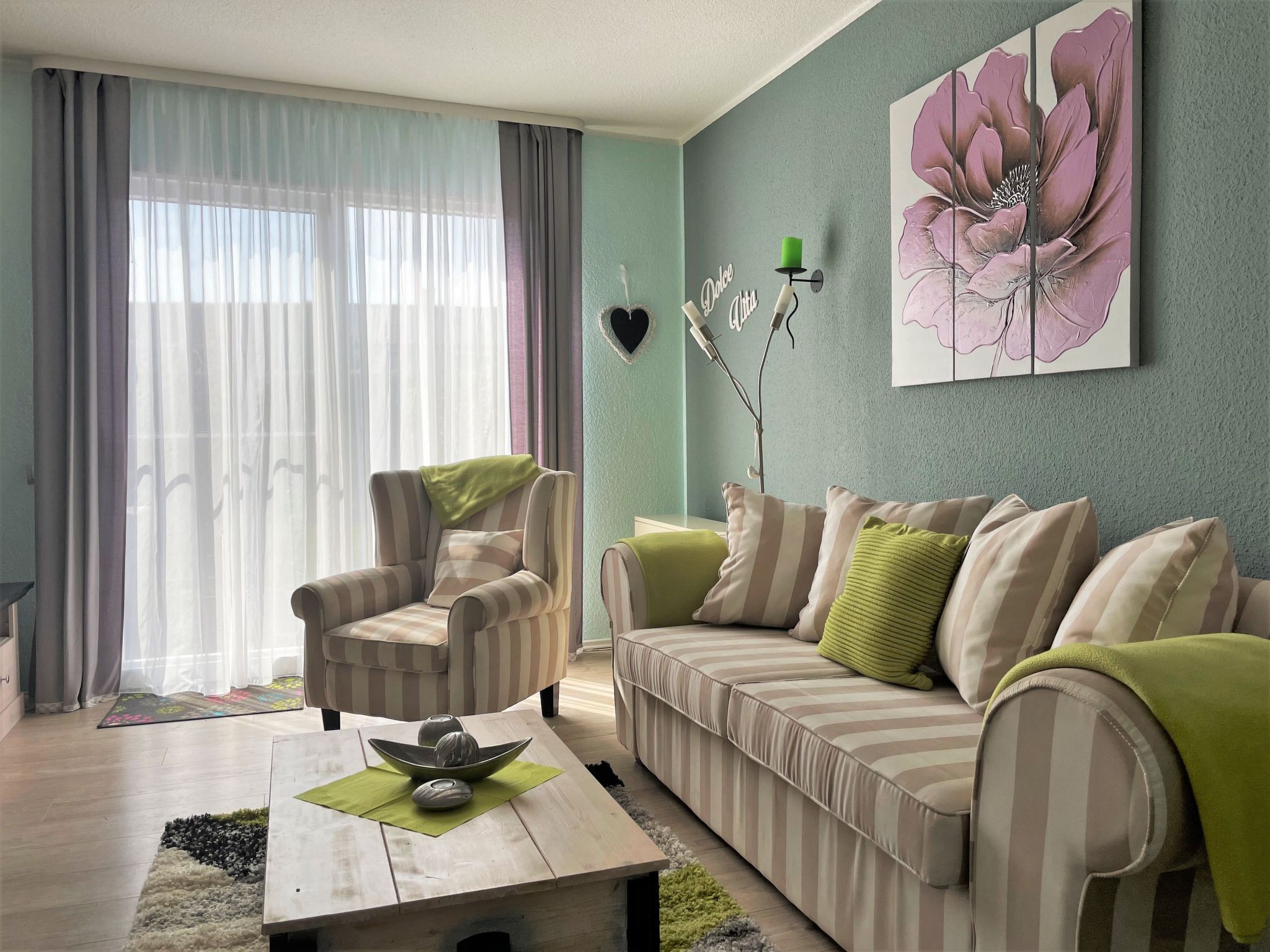 Televisión y reproductor de DVD 