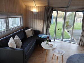 TV, fireplace - hygge hus, tolle Ostseelage, freier Blick auf Felder by Interhome (Brodersby)