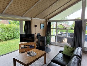 TV, fireplace, DVD player - Suennhuus by Interhome (Brodersby)