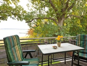 Outdoor dining - Uferpromenade 1 EG by Interhome (Waren)