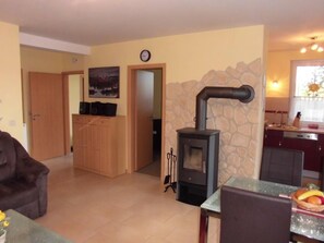 Fernseher, Kamin