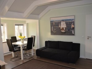 Dining - in Krokau by Interhome (Kalifornien)