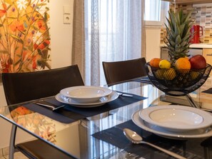 Dining - Haus in Agii Theodori mit privatem Pool und Panoramablick by Interhome (Agia Pelagia)