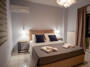 Internet - Haus in Agii Theodori mit privatem Pool und Panoramablick by Interhome (Agia Pelagia)