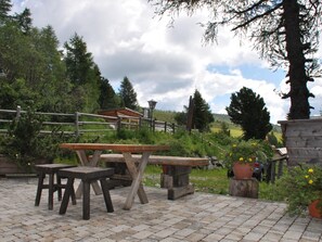 Outdoor dining - Kärntnerhaus in Falkertsee by Interhome (Falkert)