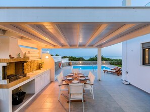 Outdoor dining - Sea La vie Villa by Interhome (Gennadi)