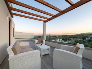 Terrace/patio - Traditionelle griechische Ferienvilla Eventide by Interhome (Gennadi)