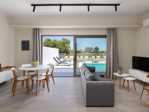 TV - Armonia suites - Christos suite by Interhome (Gennadi)