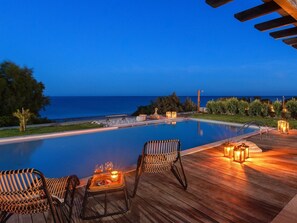 Pool - Villa Sevil mit Meerblick by Interhome (Gennadi)