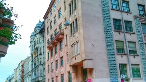 Unclassified image, 3 of 22, button - Moderne Ferienwohnung in Ujlipotvaros mit Garten by Interhome (Budapest)