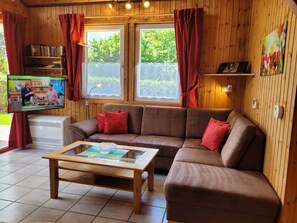 TV, fireplace, DVD player - Vacation home Alissa by Interhome (Extertal)