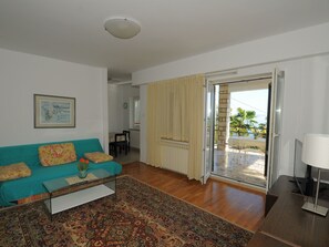 TV - Apartment Kisic 3 mit herrlichem Meerblick by Interhome (Opatija/Ičići)