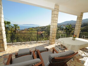 Outdoor dining - Apartment Kisic 3 mit herrlichem Meerblick by Interhome (Opatija/Ičići)