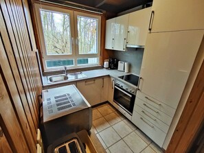 Fridge, microwave, oven, dishwasher - Vacation home Merle by Interhome (Extertal)