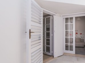 Interior - Chalet 'Weißes Haus' mit Wasserblick by Interhome (Bitonto)