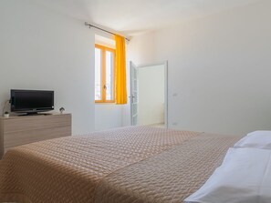 Internet - Chalet 'Weißes Haus' mit Wasserblick by Interhome (Bitonto)