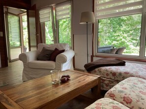 Fireplace, DVD player - Idyllisches Ferienhaus mit Balkon und Garten by Interhome (Frielendorf)