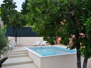Pool - Paradiso by Interhome (Plomin)
