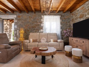 TV - für 6 Personen ca. 130 m by Interhome (Archangelos)