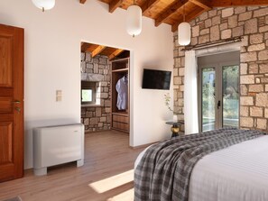 Internet - für 6 Personen ca. 130 m by Interhome (Archangelos)