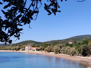 Beach - Vacation home Pilias by Interhome (Evangelismos)