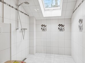 Bathroom - FeWo Wolli by Interhome (Bodstedt)