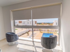 Interior - Luxuriöse Villa mit 4 Schlafzimmern, Pool und Whirlpool by Interhome (Peyia)