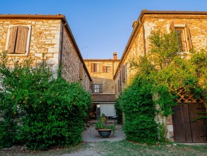 Exterior - 'Molinello pomo' mit Pool by Interhome (Asciano)