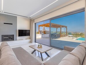 TV - Ferienvilla Azalea mit Schwimmbad by Interhome (Faliraki)