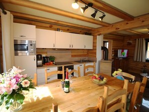 Fridge, microwave, oven, dishwasher - Haus Fink by Interhome (Bodstedt)