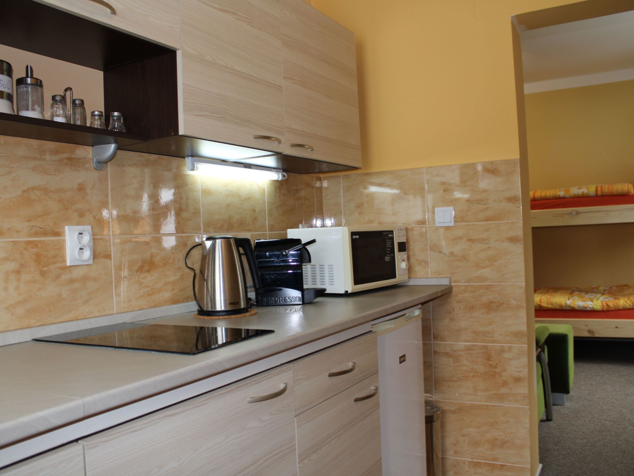 Frigorífic, microones, forn i rentaplats 