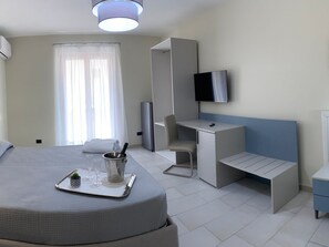 Internet - Scala dei Turchi Palace Suiten für 2 Personen in Realmonte by Interhome (Alessandria della Rocca)
