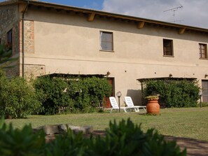 Property grounds - Schönes Ferienhaus in Volterra mit Großem Garten by Interhome (Volterra)