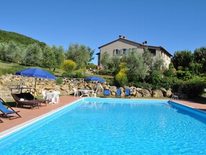 Pool - flach "Madonnino quercia by Interhome (Montaione)