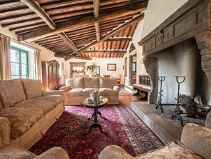 Fireplace, DVD player - Ferienvilla "Angelo" mit Infinity-Pool by Interhome (Monsummano Terme)