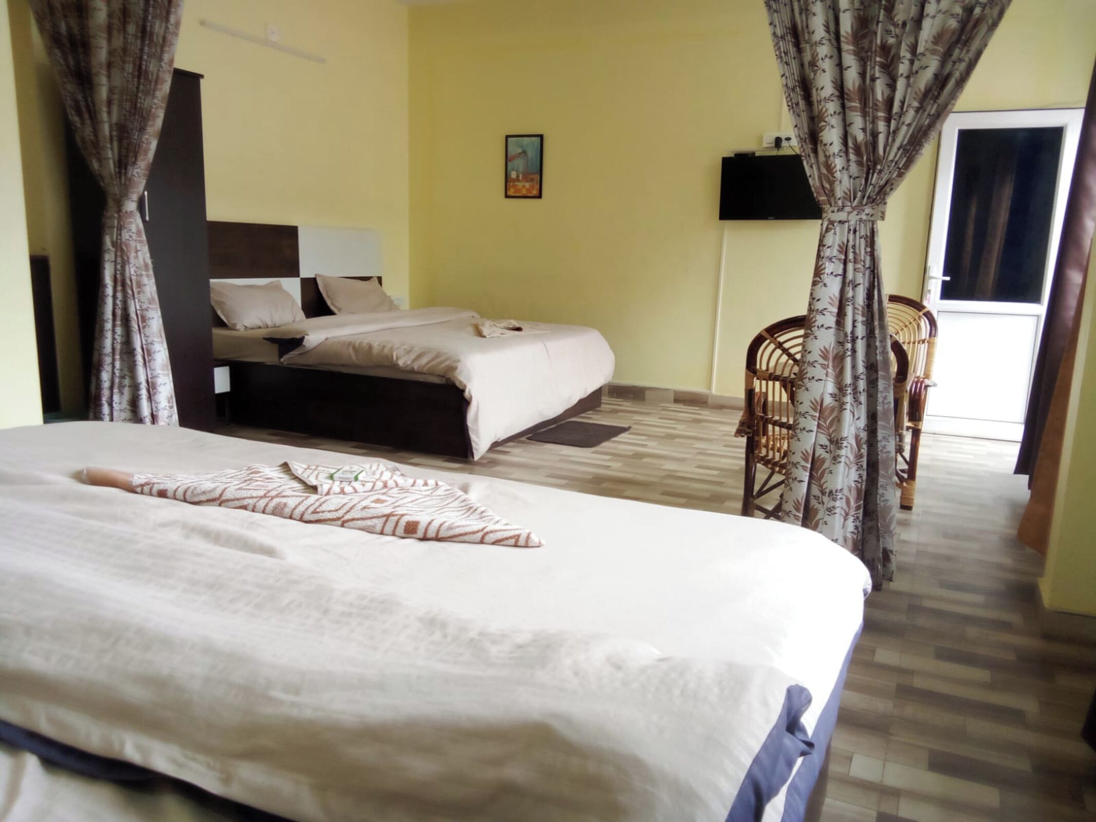 Caja de seguridad en la habitación y camas plegables/adicionales 