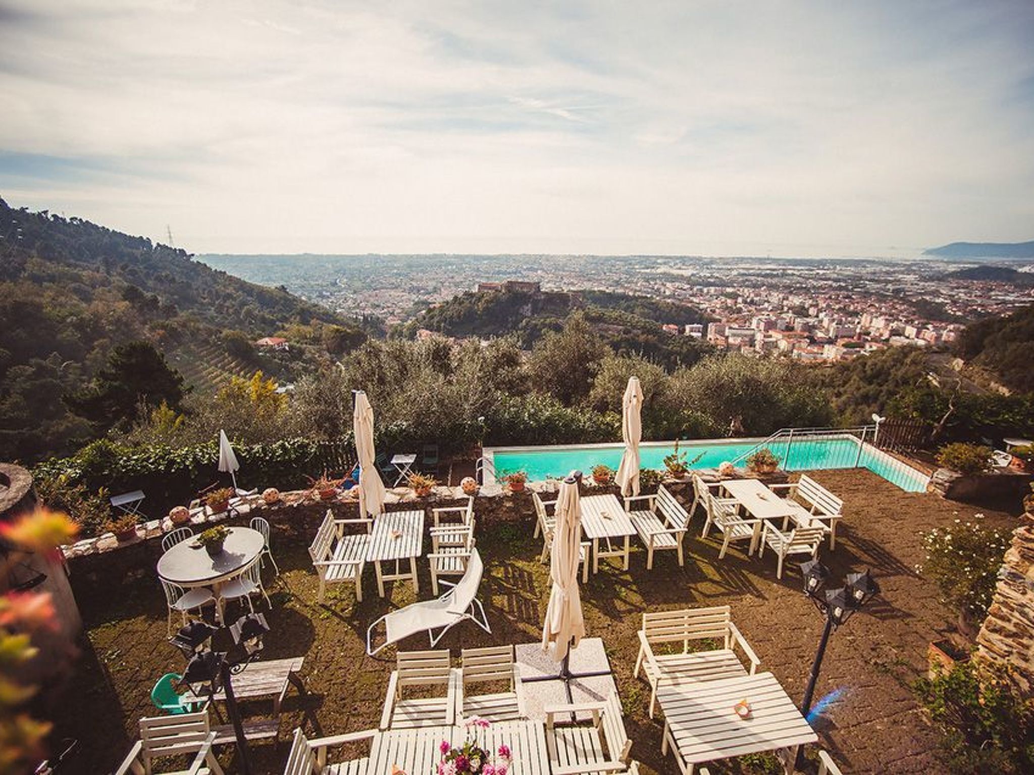 تناول الطعام بالخارج